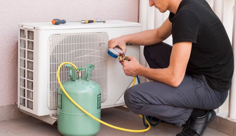 Lỗi E9 điều hòa Casper cần liên hệ chuyên gia nếu nguyên nhân do hệ thống gas