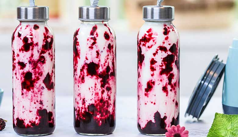 Mứt dâu tằm ăn với gì: Sữa chua lắc