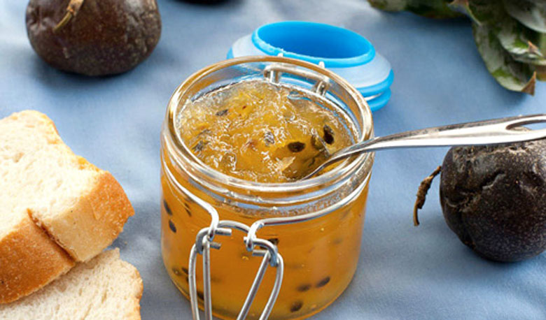 Cách làm mứt dứa sệt chanh leo: thành phẩm