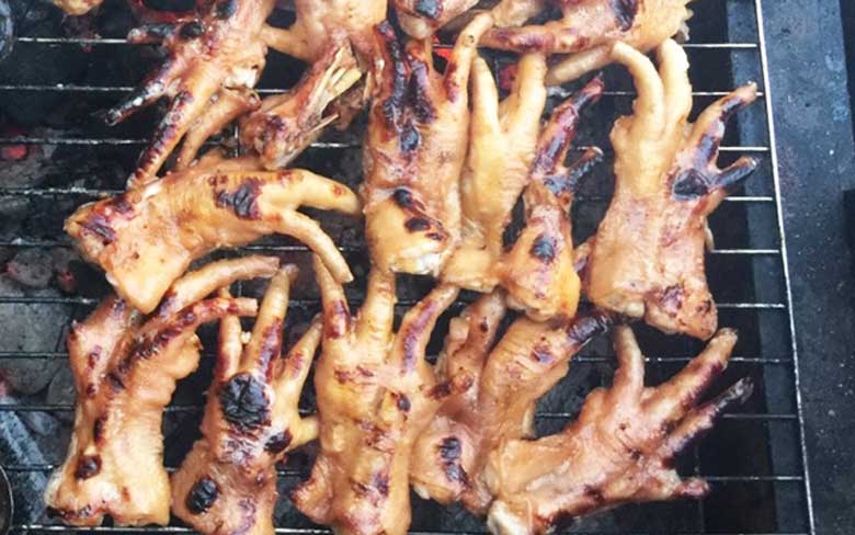 Cách làm chân gà nướng sa tế học mang chân gà đi nướng