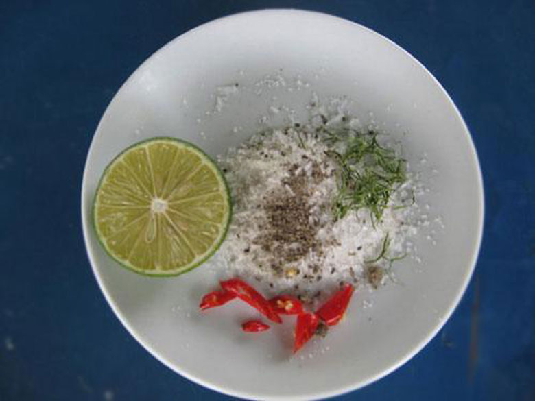 Cách làm muối chấm chân gà nướng ngon và thưởng thức