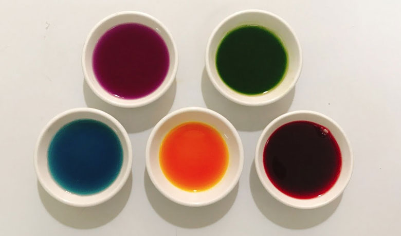 Cách làm mứt dừa viên ngũ sắc: Tạo màu