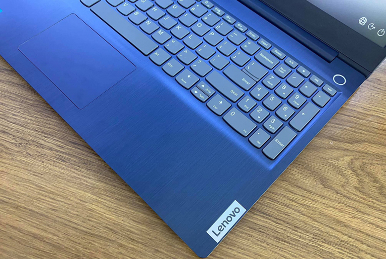 Laptop Lenovo IdeaPad Slim 3 14ITL6 82H700D6VN bàn phím hợp lý