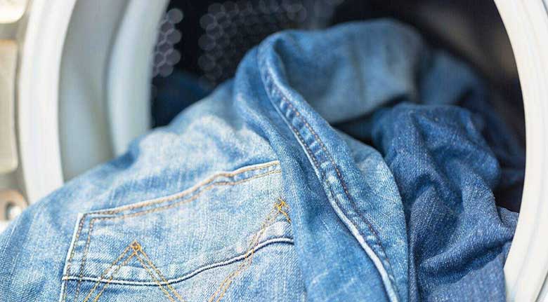 Mẹo cho quần rộng bụng: Cho vào máy giặt bật chế độ sấy khô