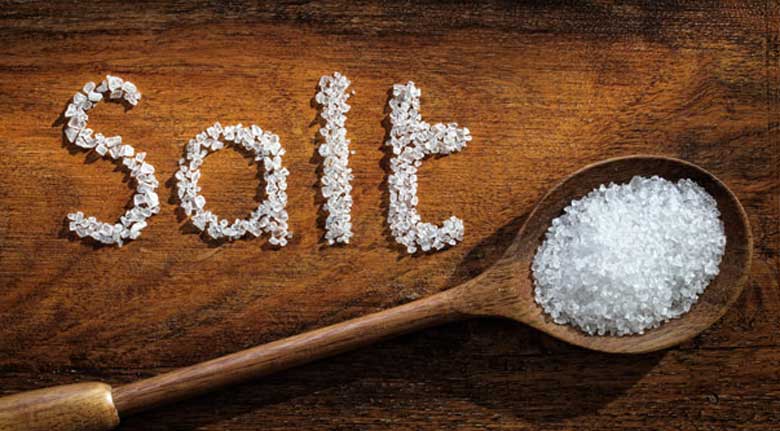 Mẹo rã đông nhanh thực phẩm bằng muối