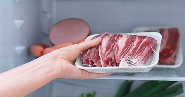 Mẹo rã đông nhanh thực phẩm bằng ngăn mát
