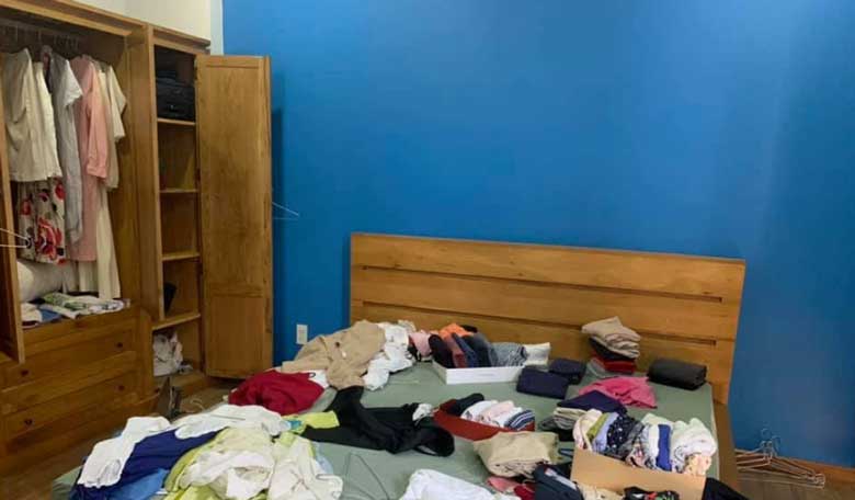 Cách gấp quần áo gọn nhất vào tủ: Dọn dẹp tủ