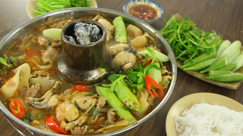 Cách làm lẩu ếch măng chua và thưởng thức