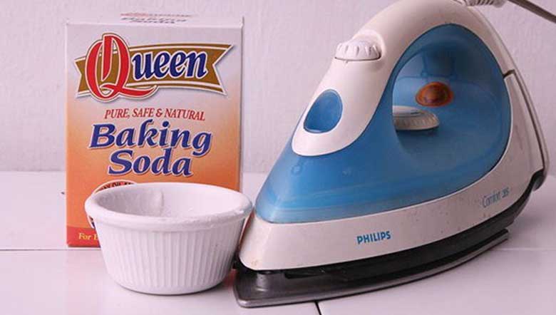 Cách làm sạch bàn ủi bằng baking soda