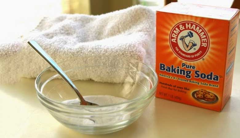 Mẹo xử lý quần áo ra màu bằng baking soda