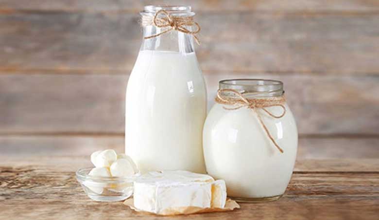 Cách tẩy vết mực trên quần áo bằng sữa tươi