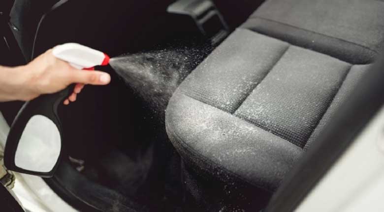 Khử mùi ô tô mới bằng giấm