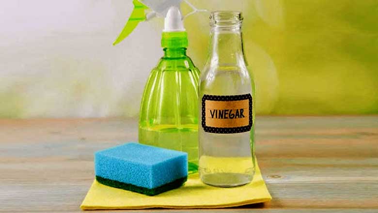Mẹo lau nhà nhanh sạch bằng giấm
