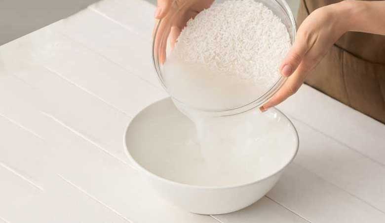 Cách làm sáng bạc tại nhà bằng nước vo gạo