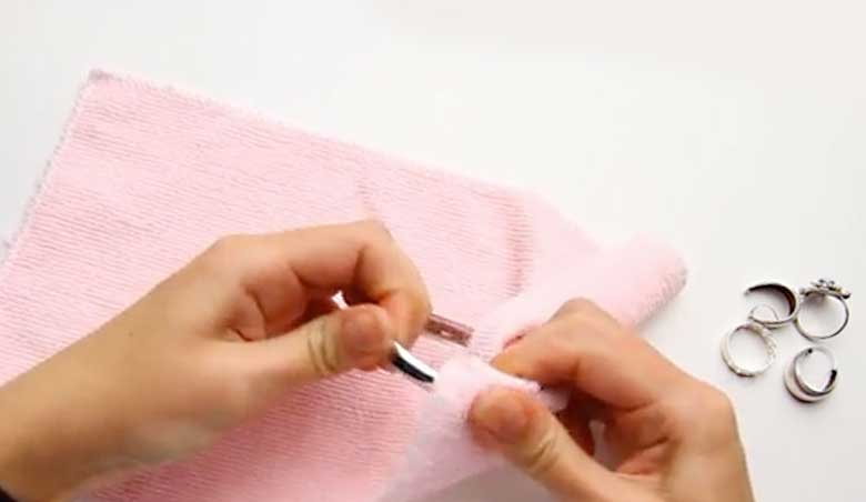 Cách làm sáng bạc tại nhà bằng giấm