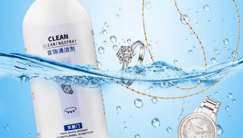 Cách làm sáng bạc tại nhà bằng nước chuyên dụng