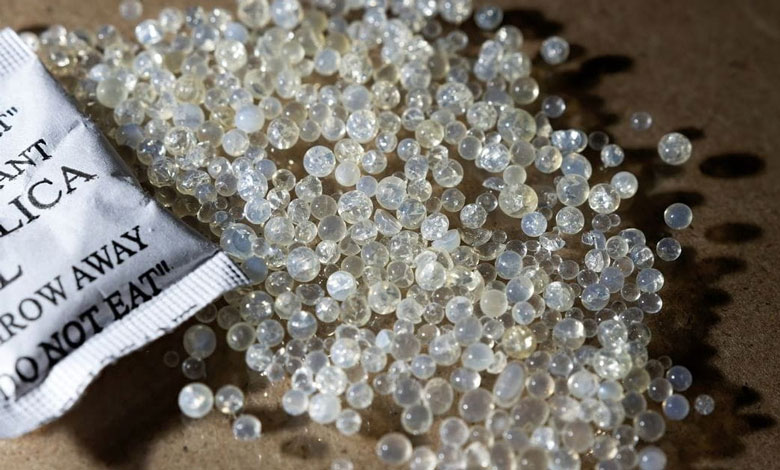 Cách sửa điều khiển tivi bị nước vào - Sử dụng hạt hút ẩm