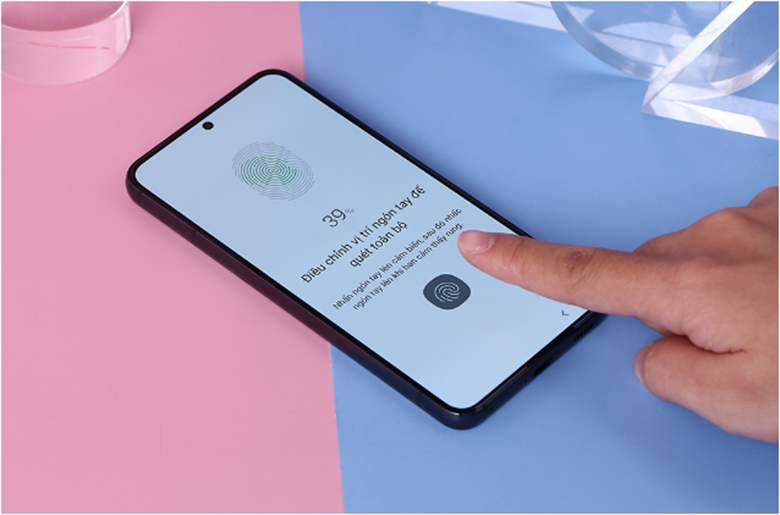 Mở khóa vân tay - Điện thoại Samsung Galaxy S22 8GB/256GB Đen