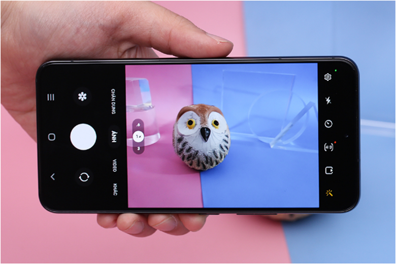 Chụp ảnh siêu nét - Điện thoại Samsung Galaxy S22 8GB/256GB Đen