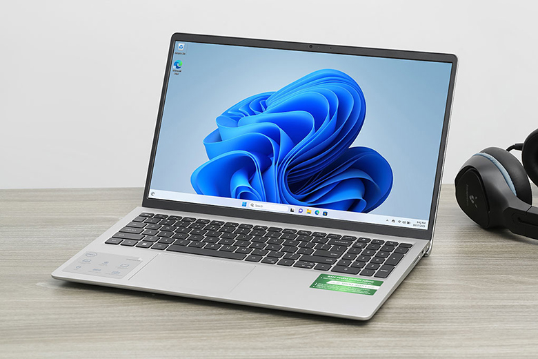 Laptop Dell Inspiron 15 3530 - N3530-i7U161W11SLU -KD core i7