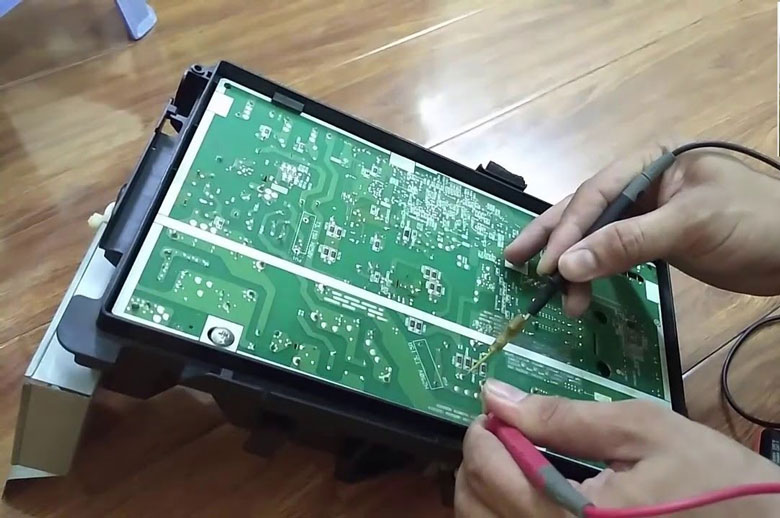 Cách khắc phục điều hòa Daikin báo lỗi U2