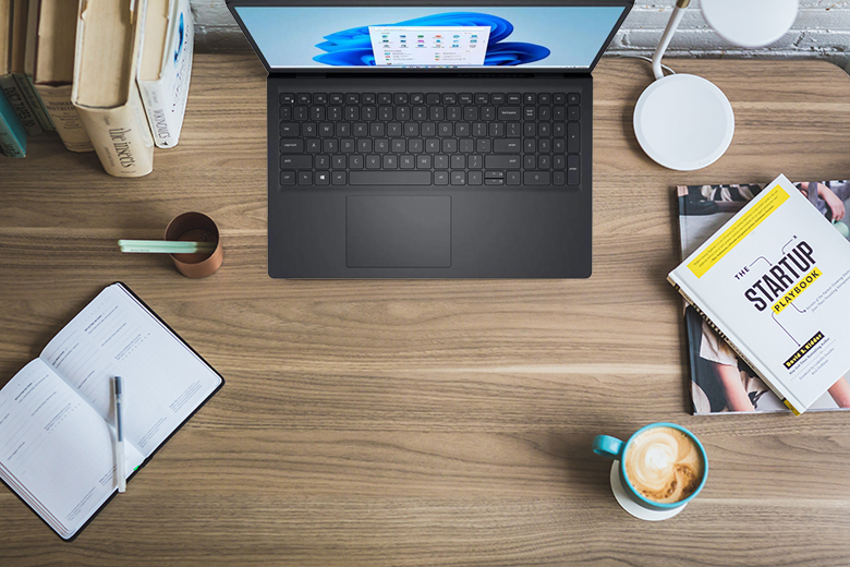 Bàn phím rộng rãi - Laptop Dell Inspiron 15 3511 P112F001FBL 