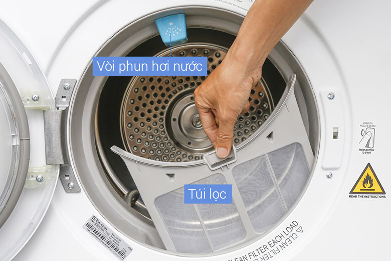Vệ sinh máy sấy Electrolux vệ sinh màng lưới đơn giản