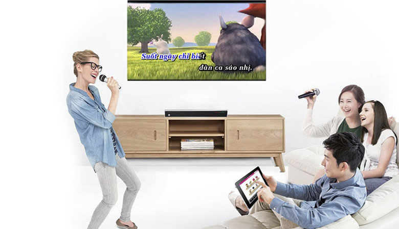 Tivi thông minh hát karaoke dễ dàng