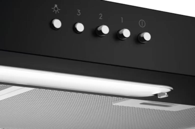  Máy hút mùi Electrolux ECF7311KB - 3 tốc độ quạt linh hoạt