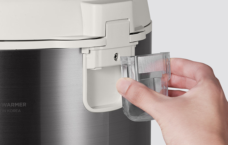 Nồi cơm Cuckoo CR-1415 có khay hứng nước vô cùng an toàn