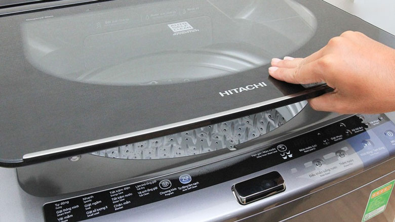 Giữ cửa máy giặt Hitachi mở sau khi giặt