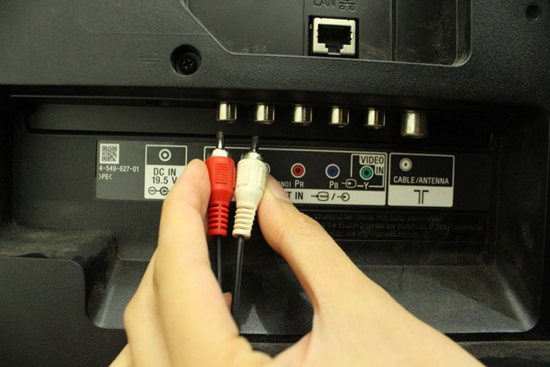 Màn hình Tivi bị chớp nháy cách khắc phục kiểm tra giắc cắm