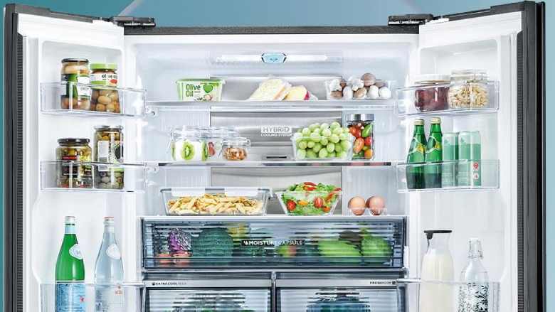 Tủ lạnh Multi Door Sharp Inverter 572 lít SJ-FXP650VG-SL - Khay kệ linh hoạt tiện dụng