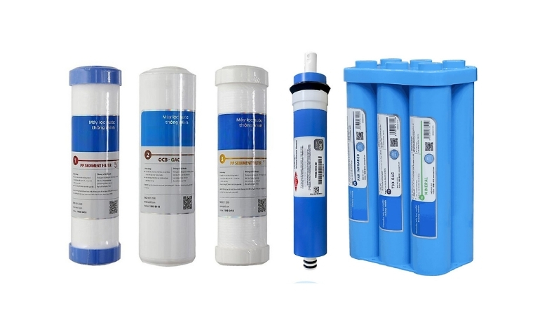 Máy lọc nước Karofi báo đèn đỏ cần thay thế lõi lọc