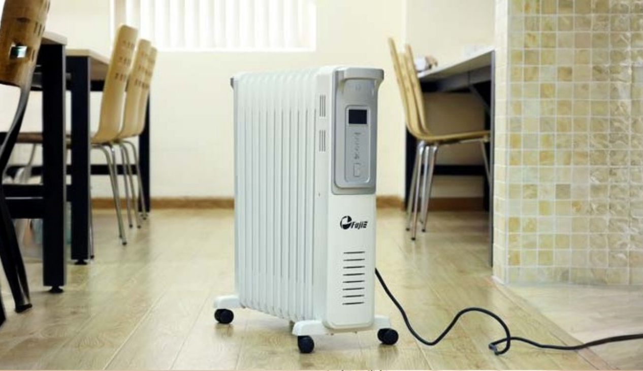 Máy sưởi dầu có mùi khét do dầu bị rò rỉ