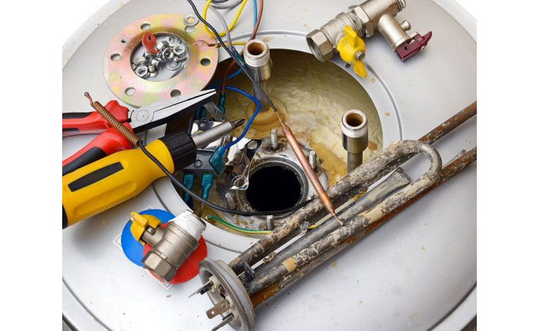 Van xả cặn bình nóng lạnh Ariston giúp loại bỏ cặn bẩn