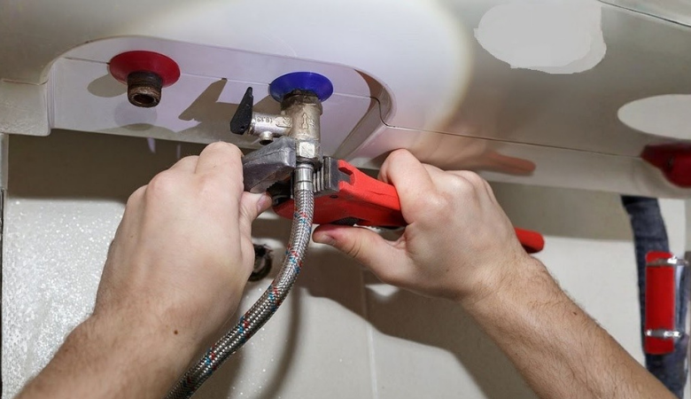 Cách xả e bình nóng lạnh Ariston - Tháo và vệ sinh rơ le nhiệt