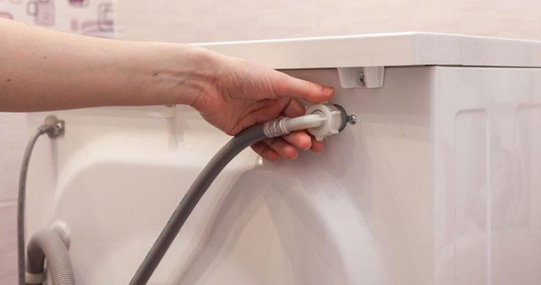 Lỗi E21 máy giặt Electrolux do bộ phận bơm xả gặp lỗi