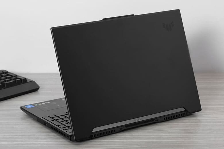 Laptop Asus Gaming TUF Dash F15 FX517ZC-HN077W - Gia công tinh xảo trong từng chi tiết