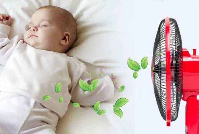 Trẻ sơ sinh nằm điều hòa hay quạt tốt hơn tránh cho trẻ nằm ngay hướng quạt