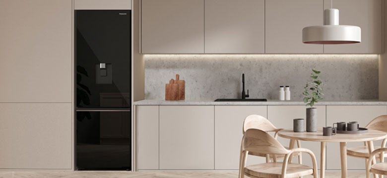 Tủ lạnh Panasonic mặt kính 325 lít NR-BV361WGKV